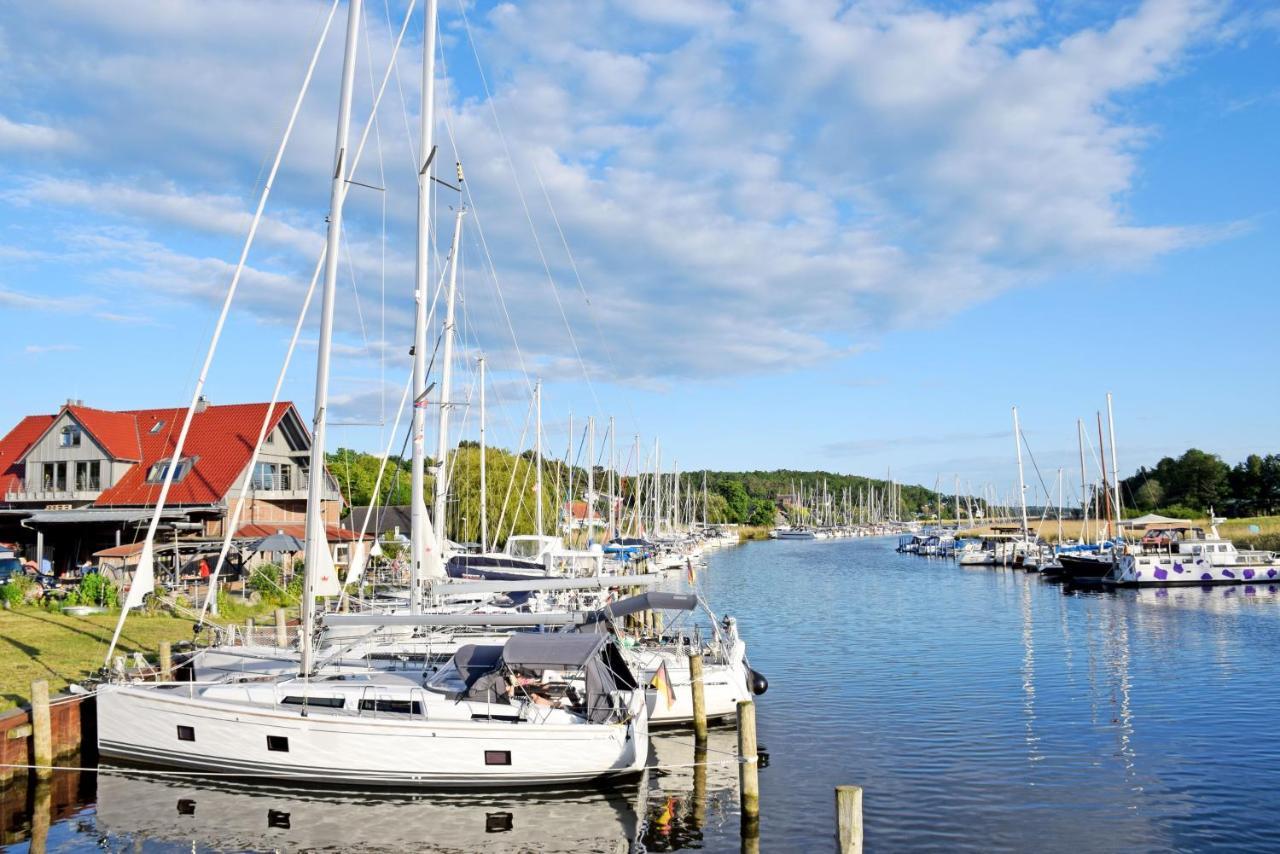 Schoene Ferienwohnungen Mit Kamin Im Ostseebad Sellin Экстерьер фото